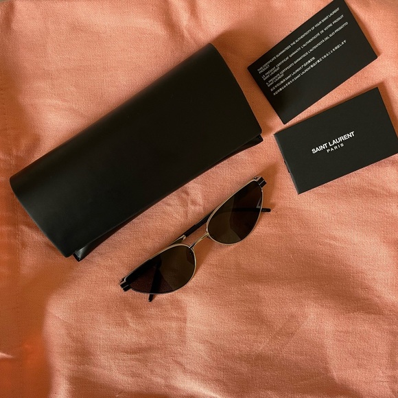 Saint Laurent cat eye sunglasses - Picture 4 of 8